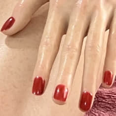 red nail